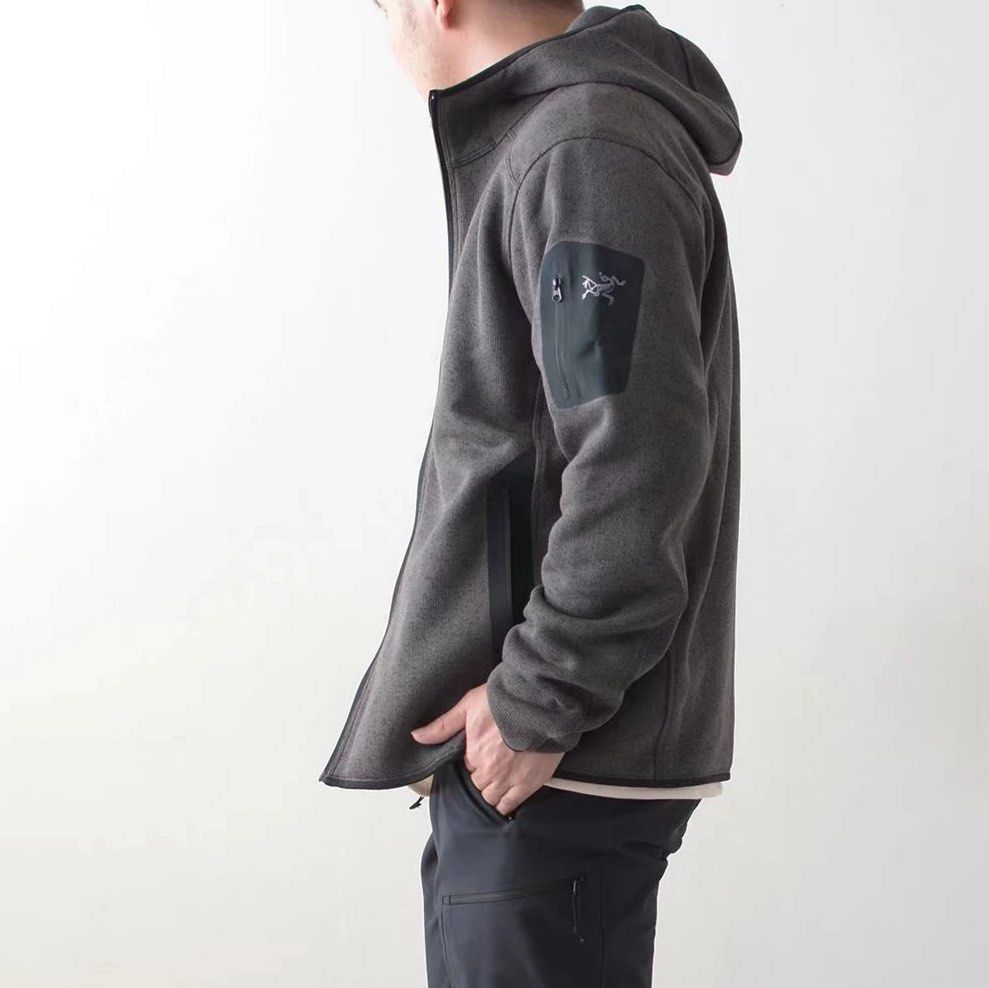 2 covert cardigan alpenex Carousell