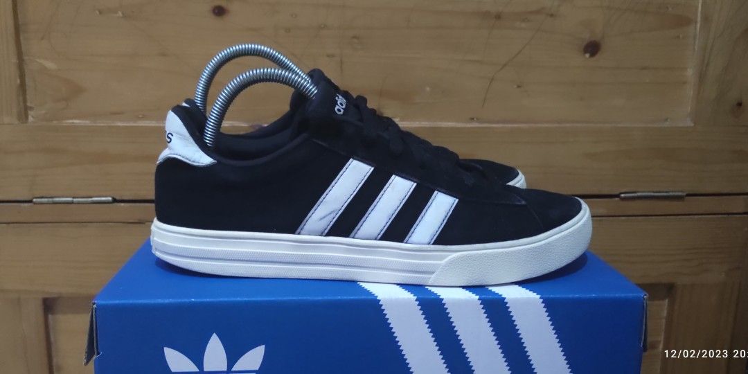 Adidas daily 2.0 hotsell suede