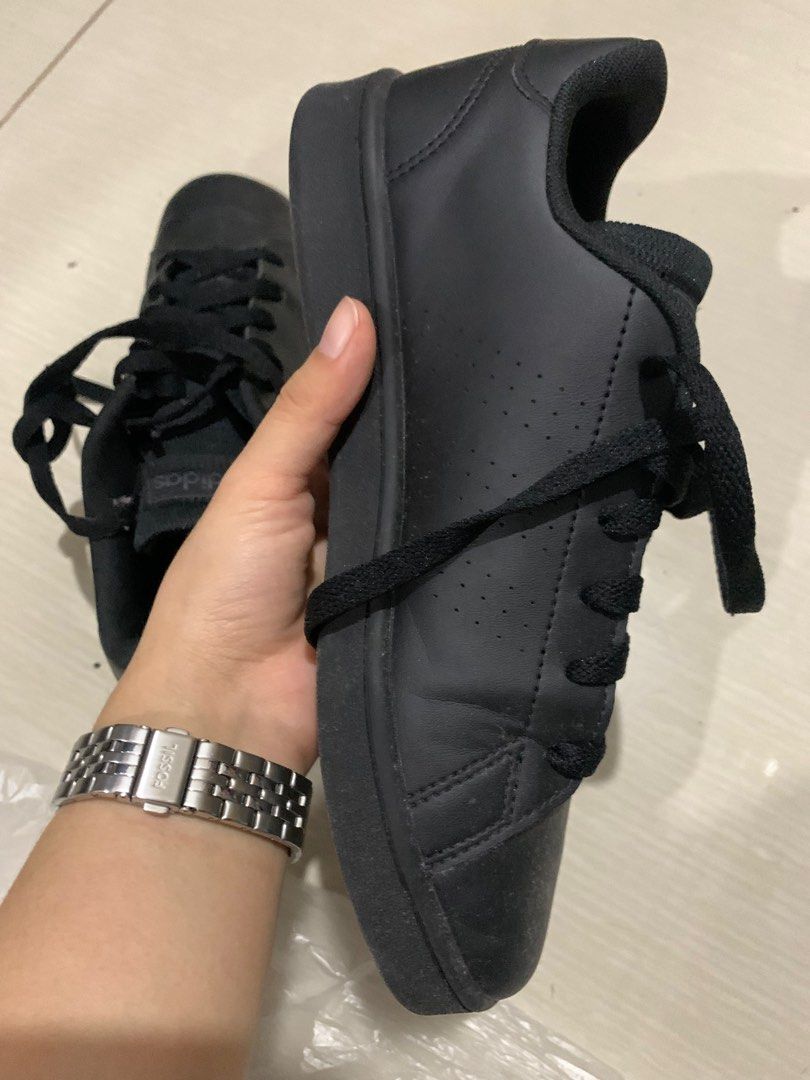 Adidas advantage black sales size 5