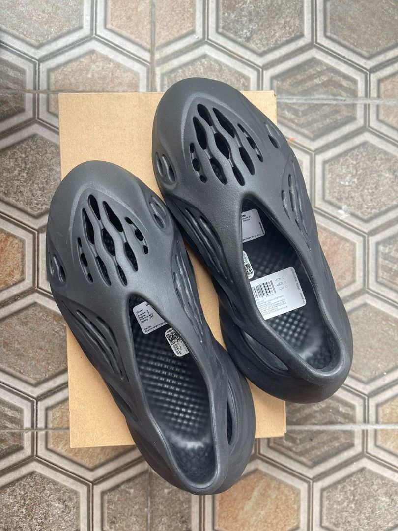 Adidas Yeezy Foam RNNR, size 40 2/3. Brand New with Box, Men's Fashion,  Footwear, Sneakers on Carousell