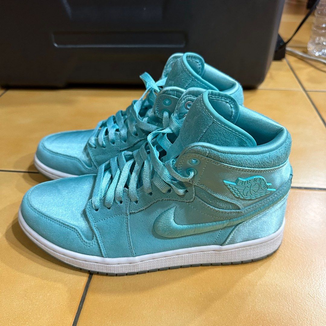 Tiffany aj1 top