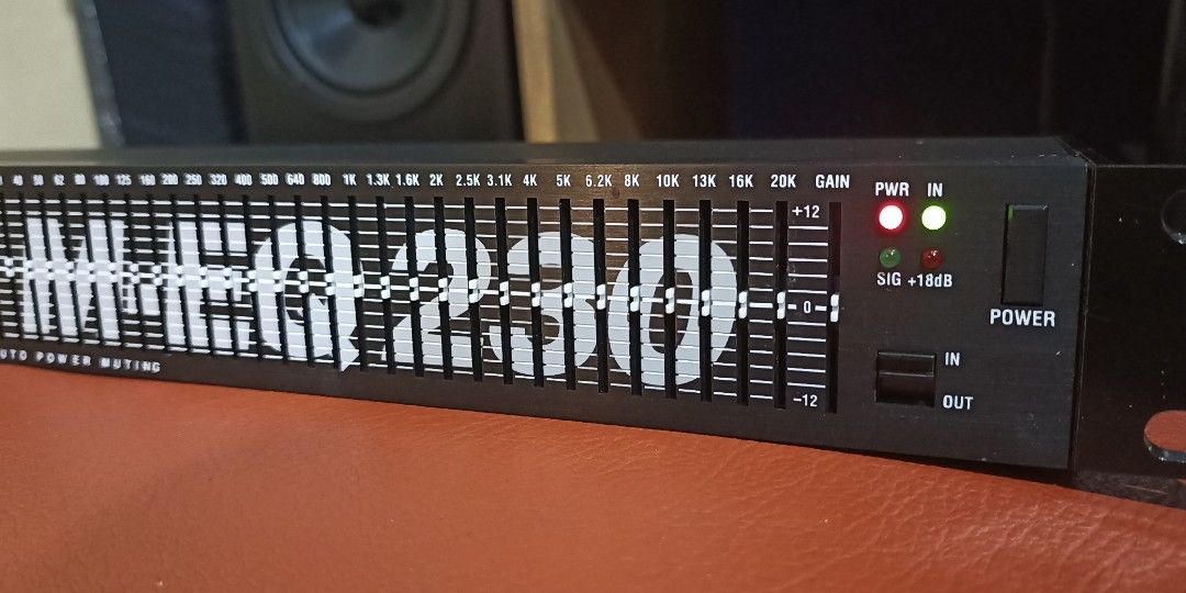 Alesis MEQ 230 Dual 1/3 Octave Precision Equalizer (N.O.S.), Audio