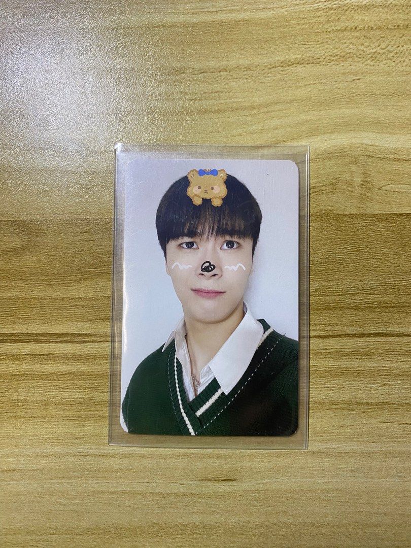 ASTRO Moonbin Photocards, Hobbies & Toys, Memorabilia & Collectibles, K ...