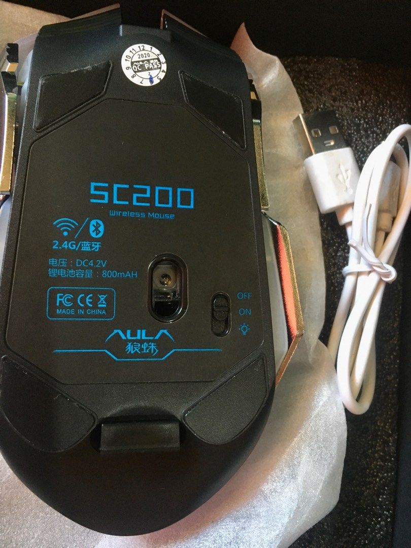 Aula Wireless Gaming RGB Mouse SC200 (Category: Mouse & Mousepads) located in Quezon City. Submitted by kelseysgadgets (Listing ID 1214892036, Image 2). Description: Original Aula Wireless Gaming RGB Mouse SC200. Only used a couple of times in my laptop. Compatibility and Mishandling are the buyer’s responsibility. I can meet in SM North / Trinoma / Novaliches. We just need to agree on the time. Lalamove/Grab or LBC shipping can be arranged. Than