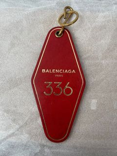 Balenciaga keychain replica outlet