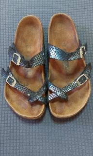 Authentic birkenstock mayari snake skin size 7rg
