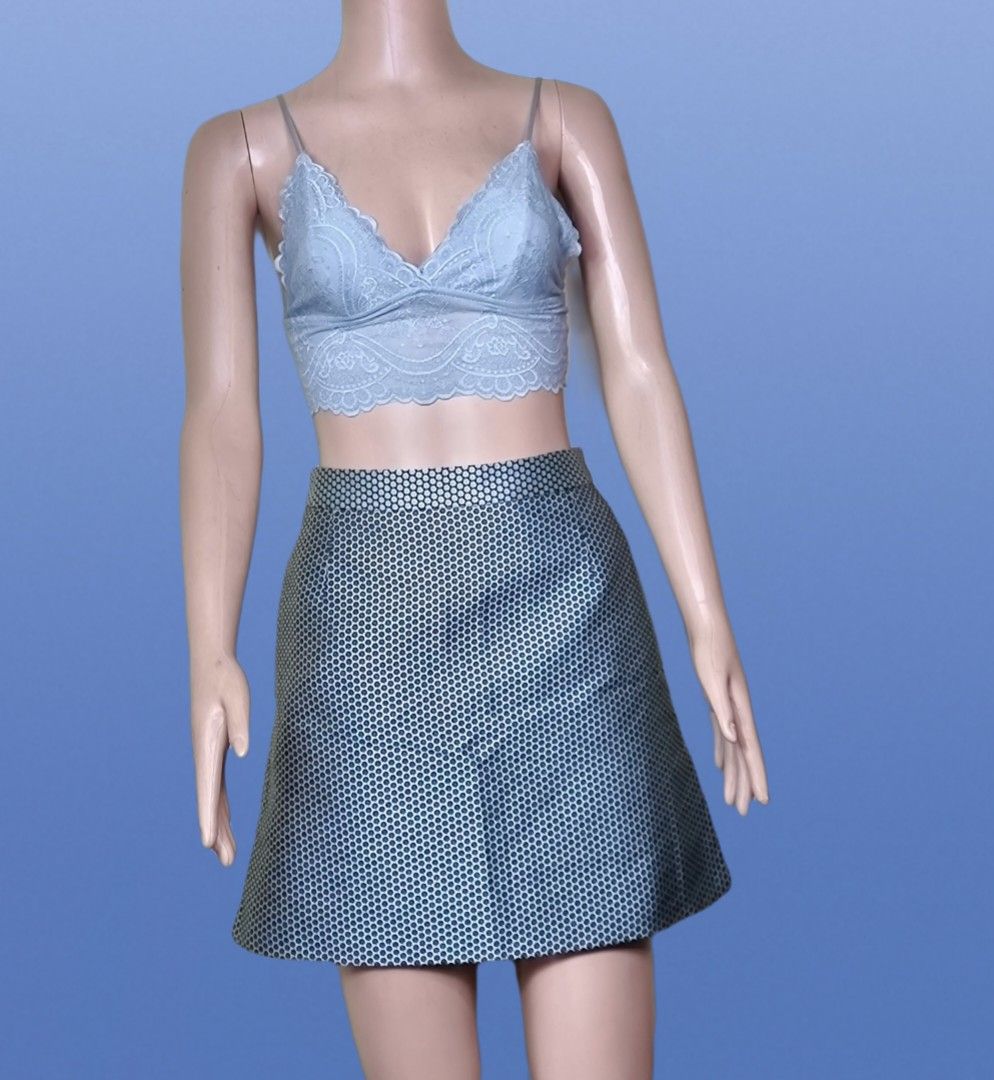 Authentic LOUIS VUITTON Skirt (Category: Luxury Apparel) located in Quezon City. Submitted by maneradesignersboutique (Listing ID 1214815134, Image 2). Description: SALE SALE SALE❗️❗️❗️ 💯% Guaranteed Authentic * Brand: LOUIS VUITTON skirt Very comfortable to wear *Color: FLORAL *material: COTTON *Size: 34 *Condition: like new * Flaws: none -Used * If you're buying PRE-OWNED pls manage your expectations *Lalamove/lbc after payment confirmation Sa