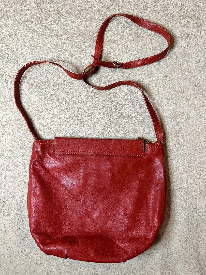 Authentic See by Chloe sling bag (Category: Luxury Bags & Wallets) located in Taguig. Submitted by miles73 (Listing ID 1214842184, Image 2). Description: Authentic See by Chloe leather Sling bag with hologram sticker LOW BALLERS WILL NOT BE ENTERTAINED .