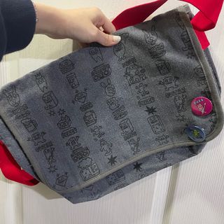（分類：）位於 。 由 joyedition 提交（商品編號 1214894954，圖片 1）。簡介： 。