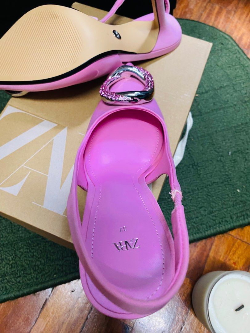 Brand New - Zara Heels (Category: Heels) located in Makati City. Submitted by rbarsabal (Listing ID 1214784170, Image 3). Description: Authentic. Brand New. Never Used. Bought it during the Pres campaign..