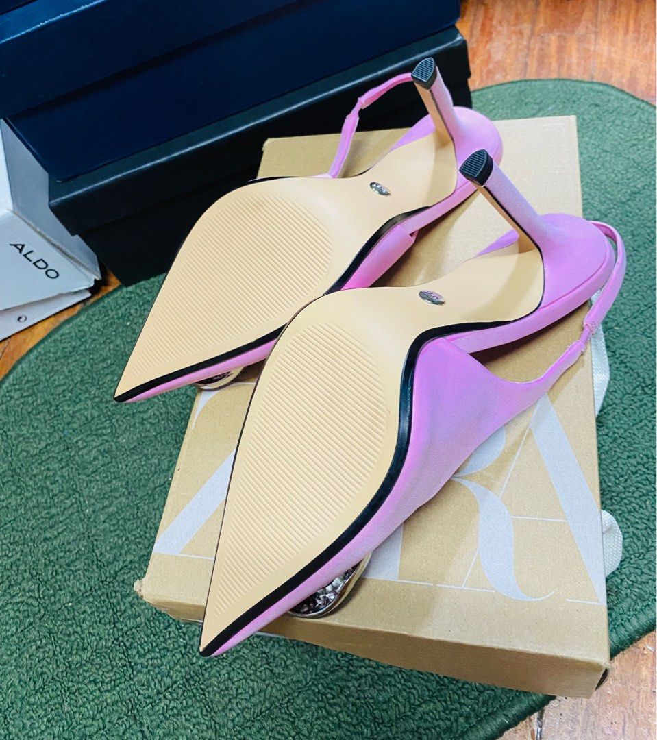 Brand New - Zara Heels (Category: Heels) located in Makati City. Submitted by rbarsabal (Listing ID 1214784170, Image 2). Description: Authentic. Brand New. Never Used. Bought it during the Pres campaign..