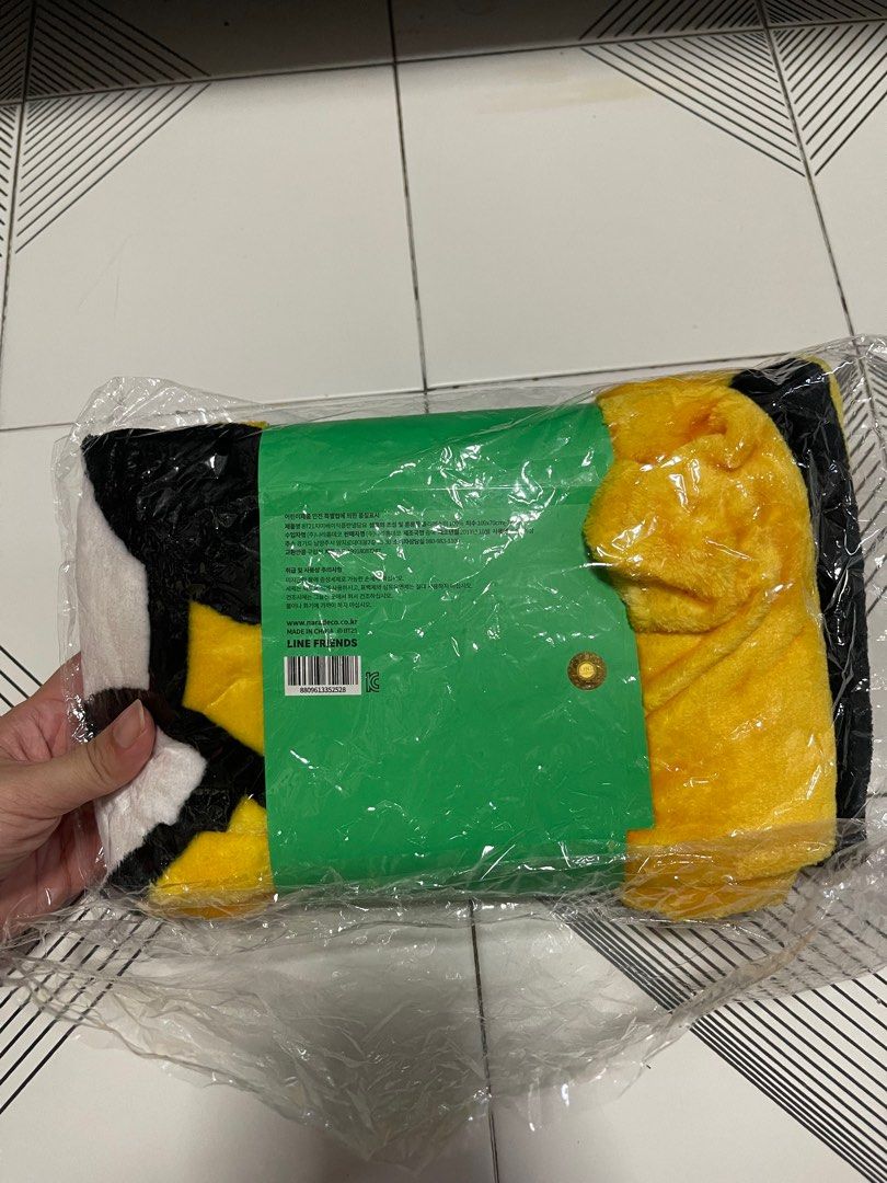 BT21 Chimmy flannel blanket, Hobbies Toys, Memorabilia