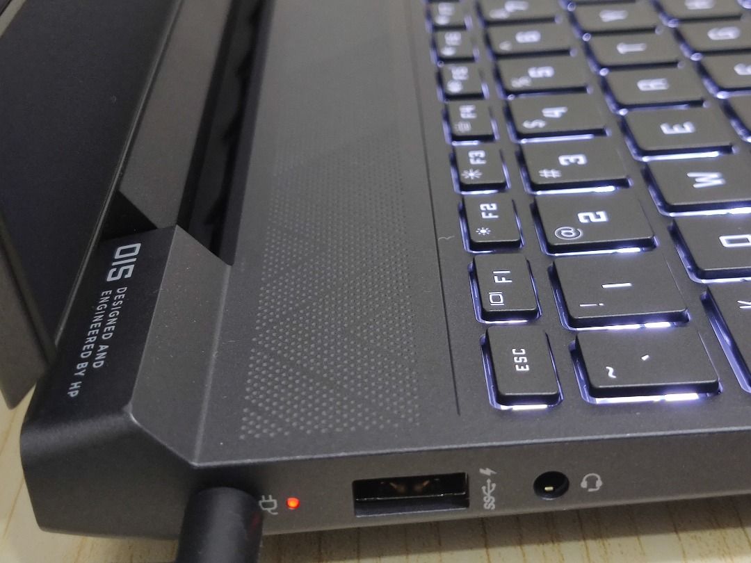 BUDGET GAMING LAPTOP HP VICTUS 15 FA0005TG Intel Core i5 12th Gen 8GB