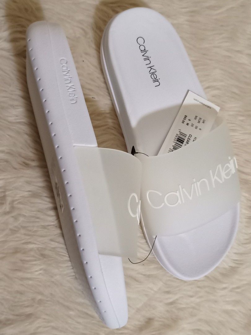 🇨🇦Calvin Klein Womens Slides size 8 true to size, Women's Fashion,  Footwear, Flats & Sandals on Carousell
