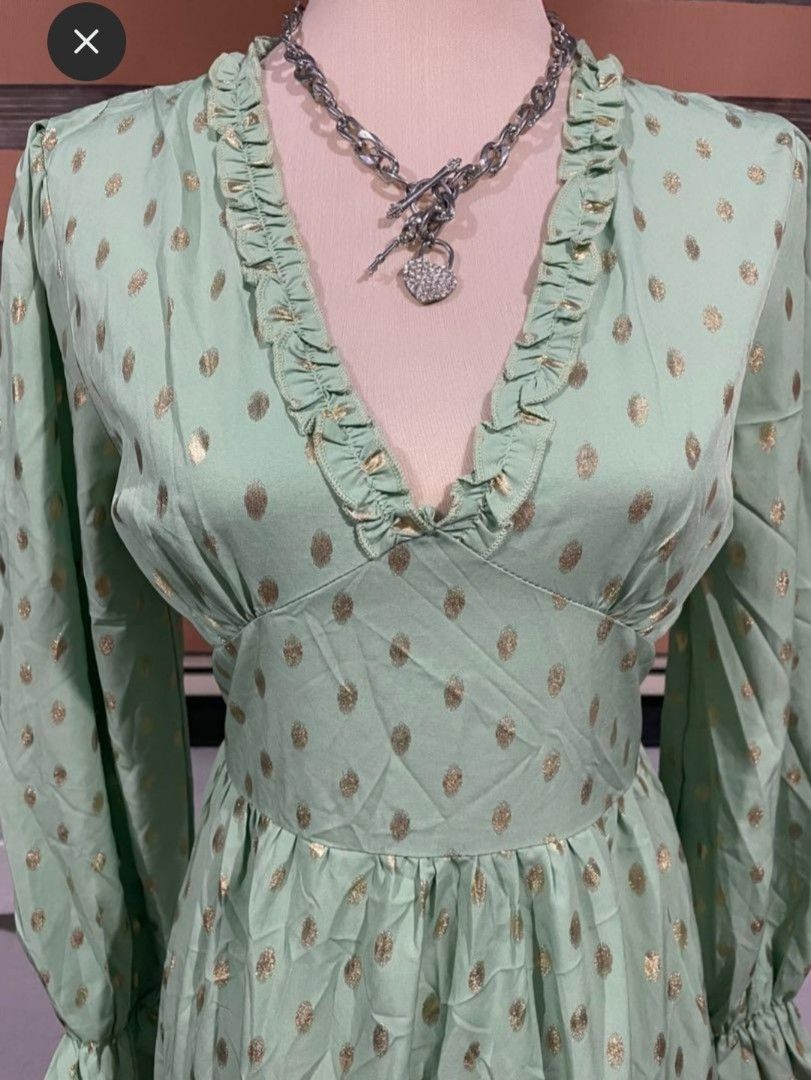 Classy Gold Polka Maxi Dress (Category: Dresses) located in Mandaue City. Submitted by bagsy01 (Listing ID 1214754822, Image 3). Description: - SMALL LAUDE FEELS 💃 - Elegant looking and definitely a headturner dress - Best fit S-M body frames.