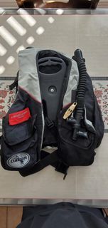 Dacor Bouyancy Compensator vest C/W CO2 cartridge. $60.00