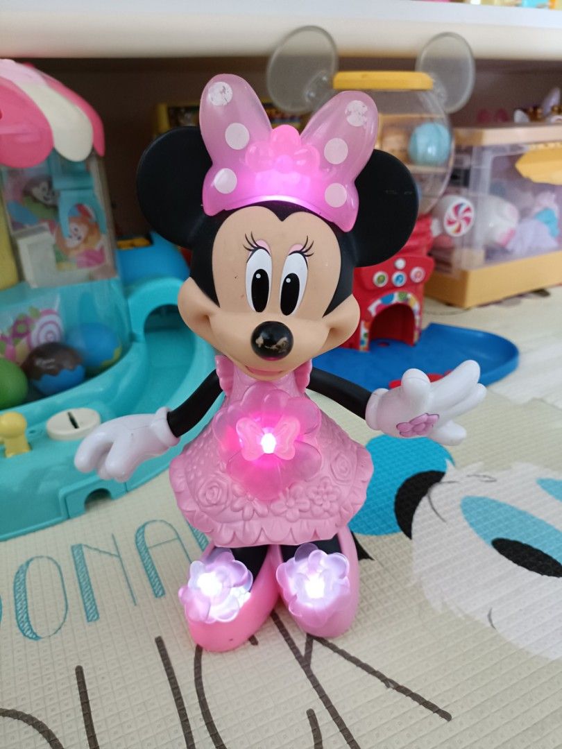 Minnie mouse sales light up doll