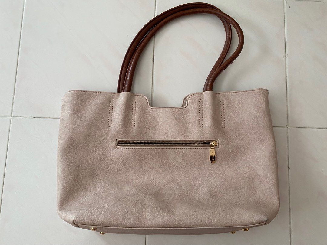 D Kelly shoulder bag Women s Fashion Bags Wallets Shoulder