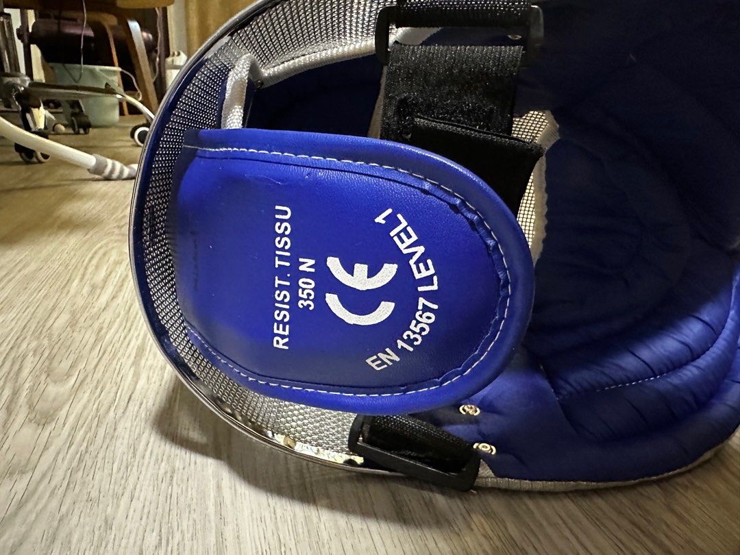 fencing gear full set for sale, Sports Equipment, Other Sports