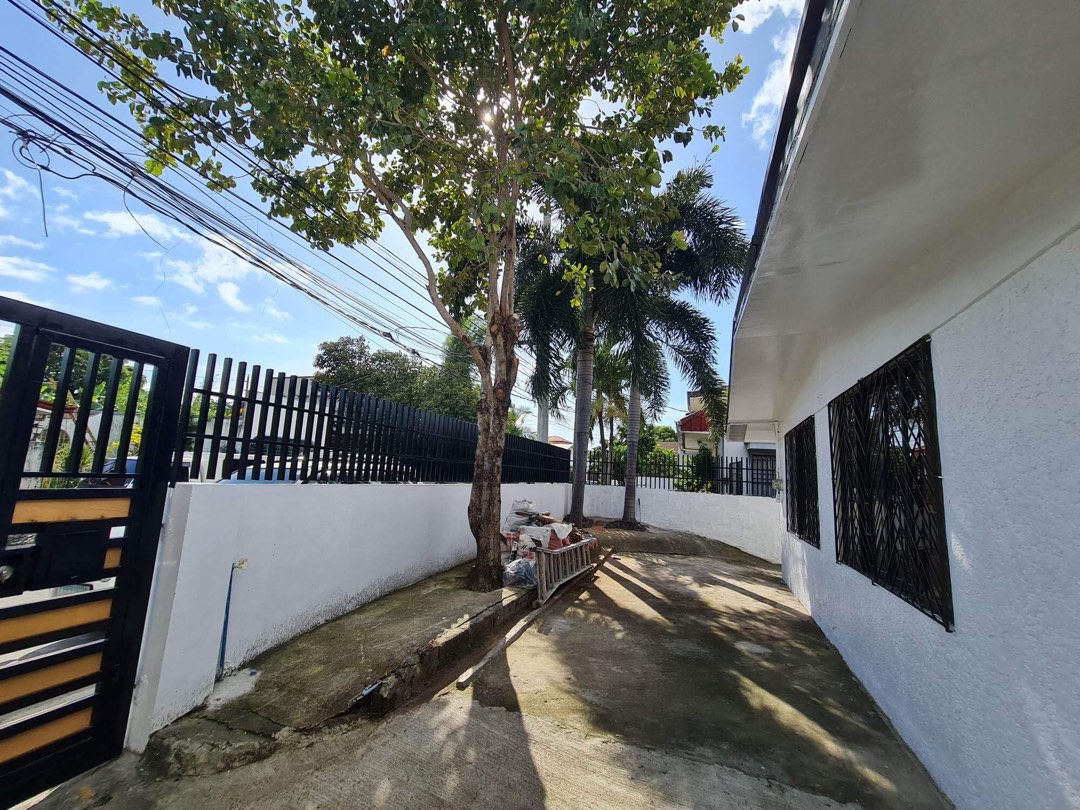 (Category: ) located in . Submitted by jmp_nav (Listing ID 1214937895, Image 1). Description: .
