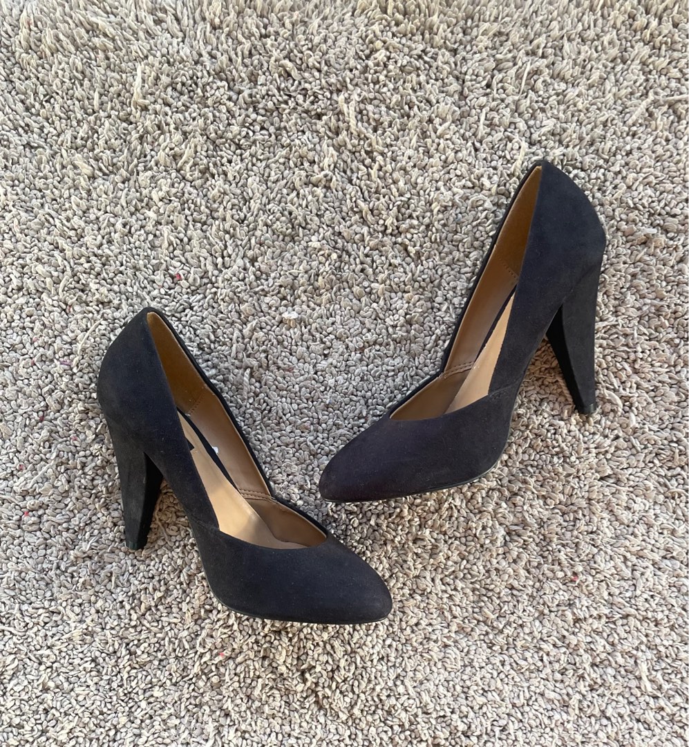 FOREVER 21 Black Suede Heels Women s Fashion Footwear Heels on Carousell