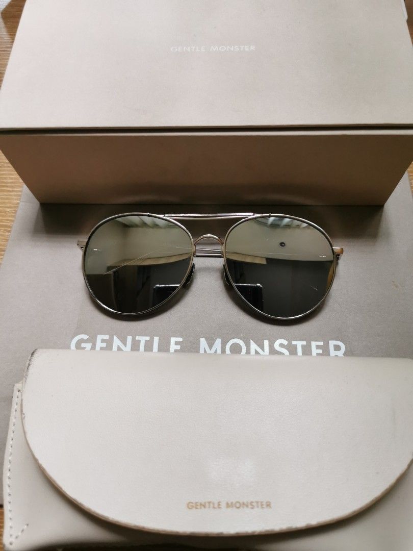 Gentle shop monster aviator