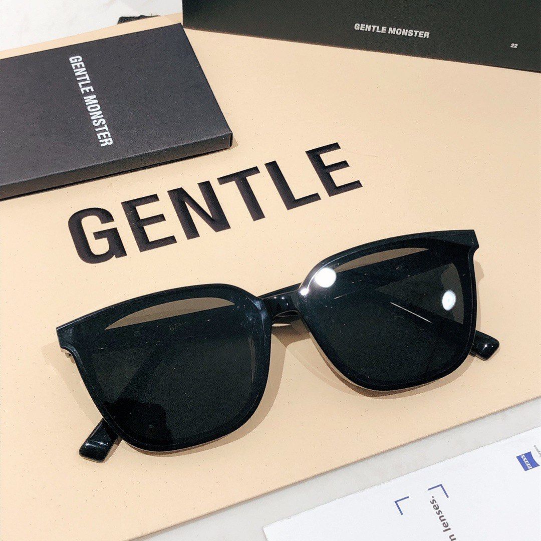 GENTLE MONSTER LILIT SIZE：63-18-149, 男裝, 手錶及配件, 眼鏡