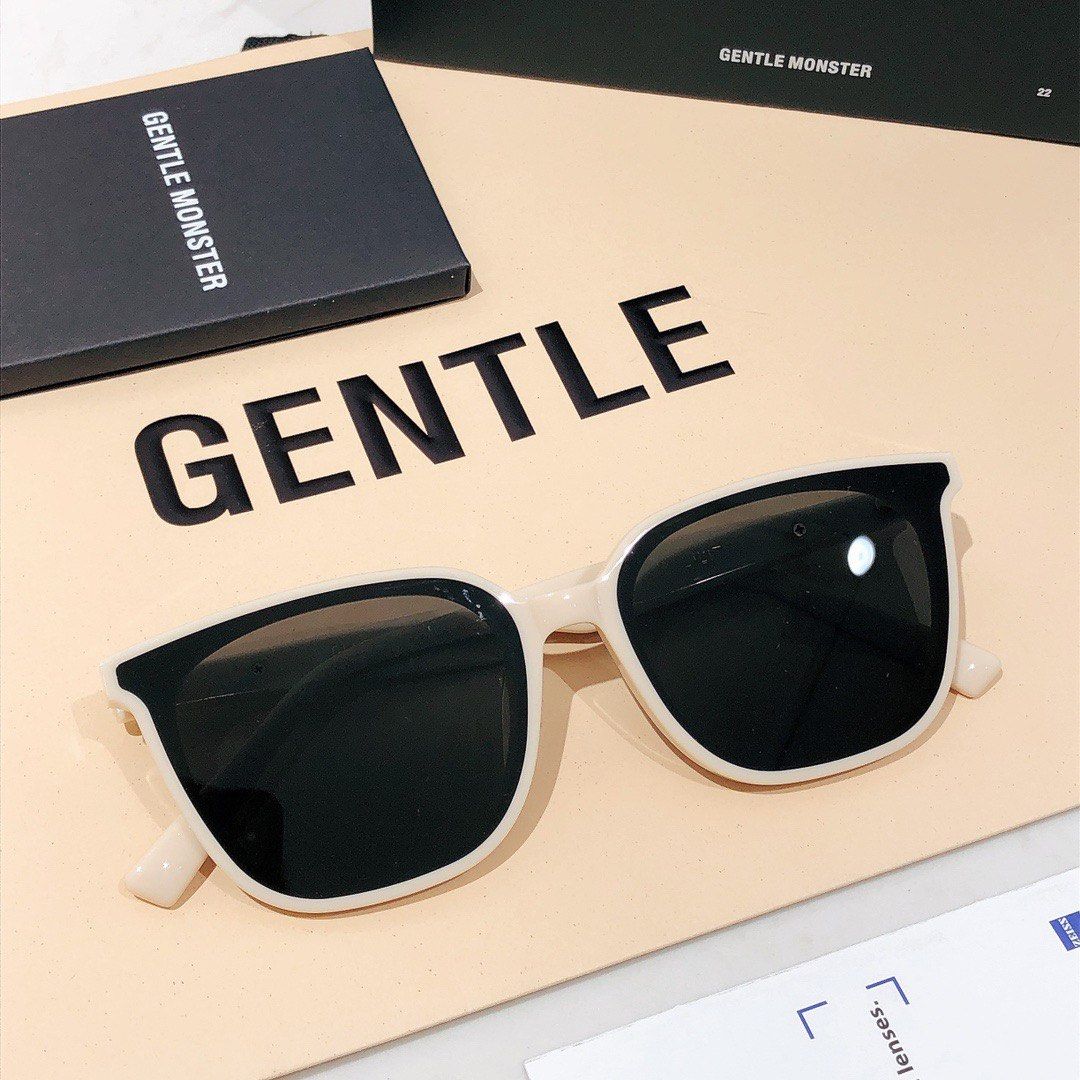 GENTLE MONSTER LILIT SIZE：63-18-149, 男裝, 手錶及配件, 眼鏡