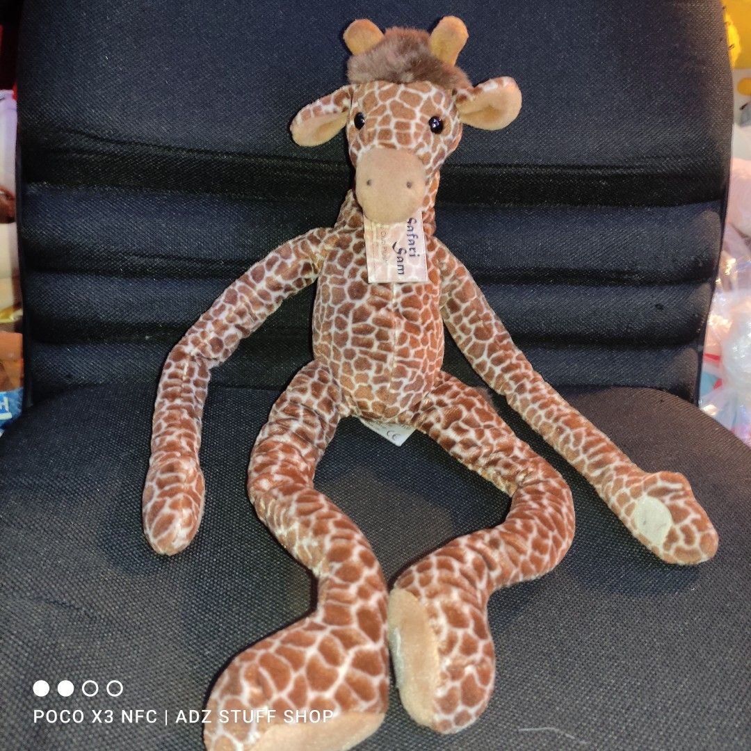 Giraffe Plushie on Carousell
