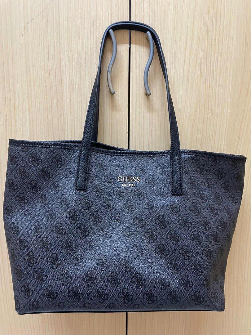Guess Vikky tote bag, Women's Fashion, Bags & Wallets, Tote Bags on  Carousell