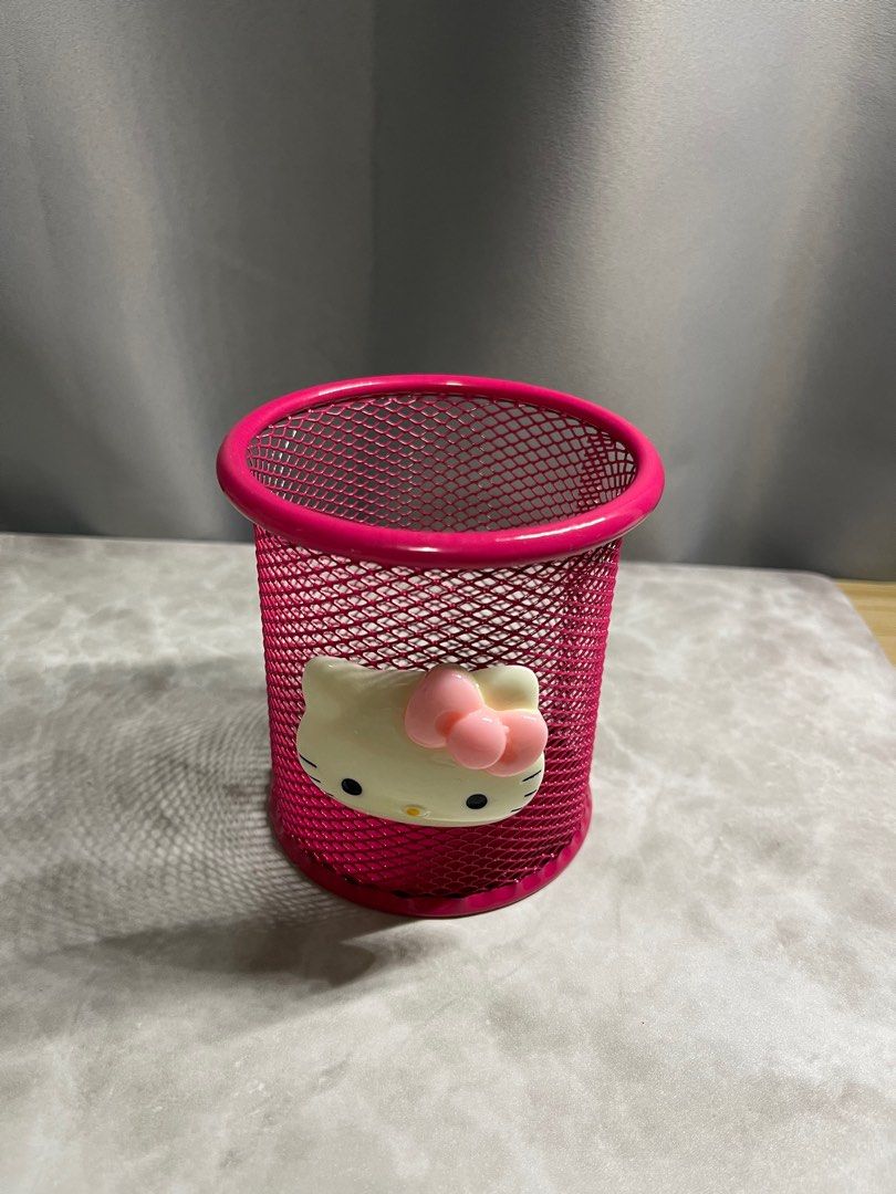 Hello Kitty pen holder, Hobbies & Toys, Stationery & Craft, Other