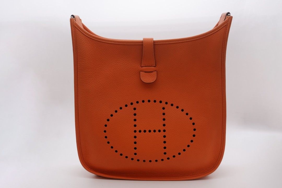 Hermes Gris Etain Clemence Leather Evelyne GM III Bag