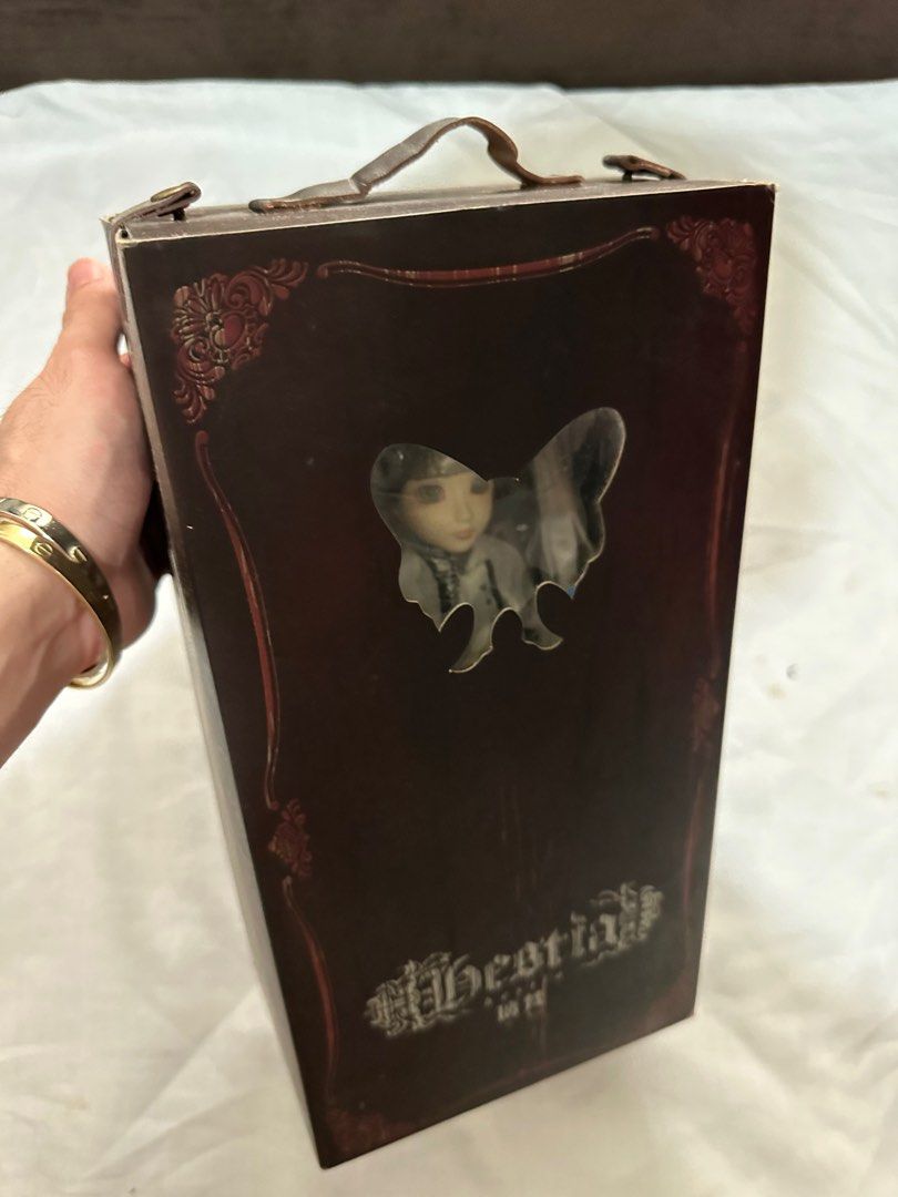 Hestia Ribon Ri Bon Doll (Category: Designer & Blind Box Toys) located in Manila. Submitted by marcomarco17 (Listing ID 1214755788, Image 3). Description: Hestia Ribon Doll by Jun Planning Jointed doll Unboxed. Hard to find..