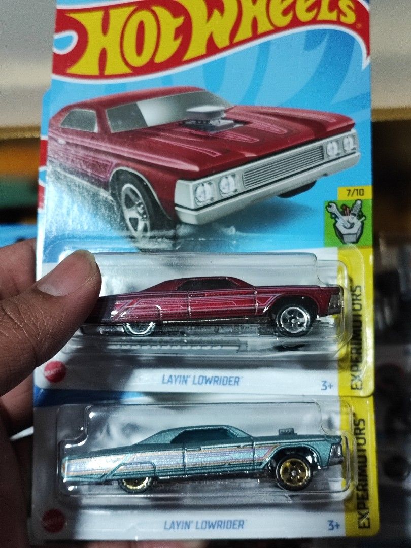 Hot Wheels 2026 LAYIN' LOW Bounce'N Bass 1/5 - Dorato - Pickup Scala 1:64