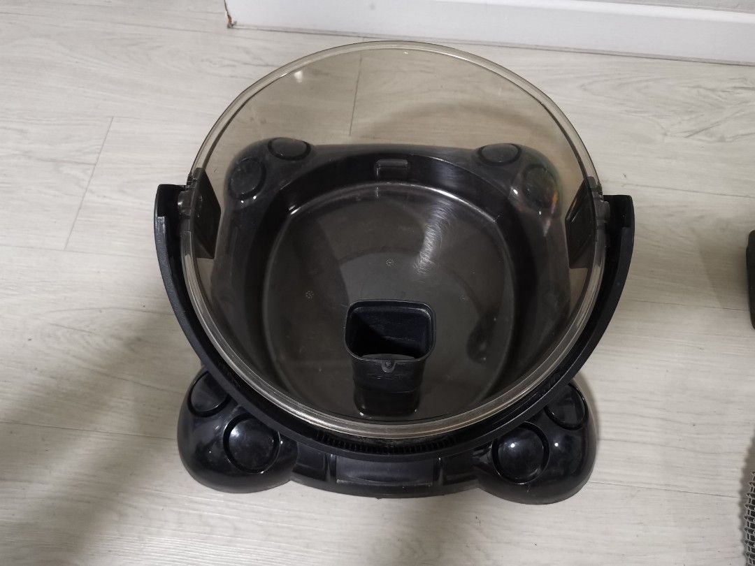 Hyla vacuum cleaner, Furniture & Home Living, Cleaning & Homecare