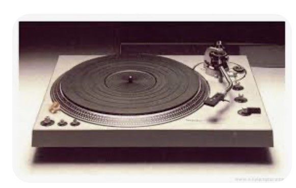 Technics SL1600 Turntable Bundle (Category: Vinyls) located in Quezon City. Submitted by glitchandglamor (Listing ID 1214827834, Image 2). Description: •Check out ‘SHOPPING POLICY’, available at PHP 0 on #Carousell https://carousell.app.link/5CqKENT5ixb •Qty: 2 pcs available, price indicated is for 1pc, pls send a fair offer if getting both units •Issue: heavily used, not sure if still working, not sure if can be repaired, etc, dusty, old, stored