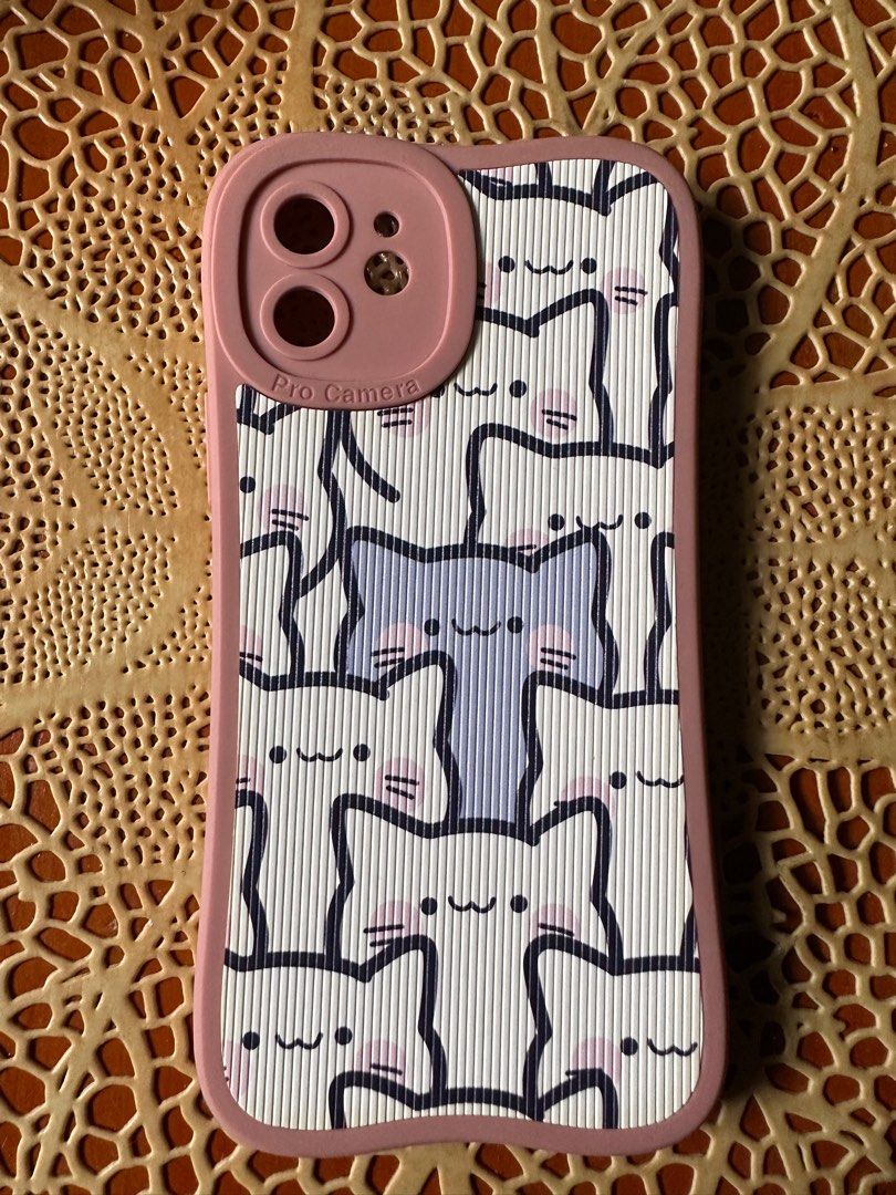 Iphone 12 case take all (Category: Cases & Sleeves) located in Quezon City. Submitted by luijeff (Listing ID 1214786096, Image 3). Description: Take all for only 250pesos Rfs: upgrade phone.