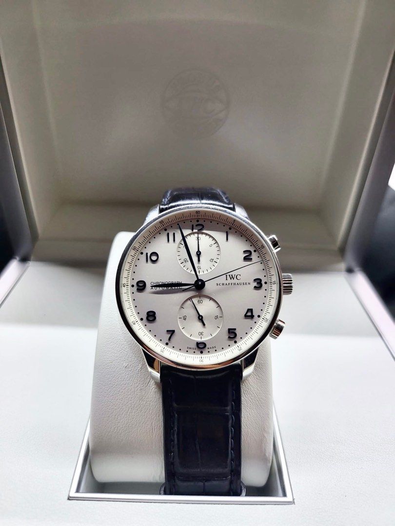 Chronograph white dial outlet