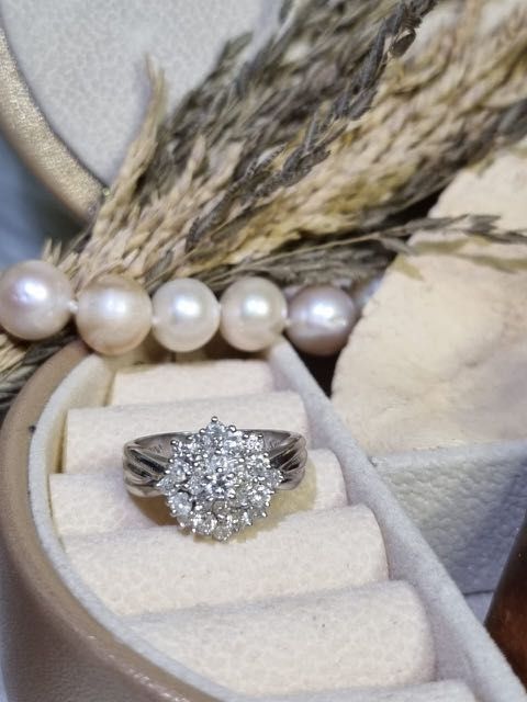 Japan Platinum PT900 Diamond Cluster Ring (Category: Rings) located in Manila. Submitted by born2sparkle (Listing ID 1214860084, Image 3). Description: ✔️Subasta/ Auction Jewelry ✔️Approx 1.0 TCW diamonds ✔️With 1.0 and PT900 marking ✔️Very good condition ✔️Selling per piece/ per design, NOT per gram. ✔️Approx weight is for reference only ✔️2 days reservation only ✔️Payment through BPI and GCash ✔️Buyer will shoulder shipping fee ✔️Courier is LBC