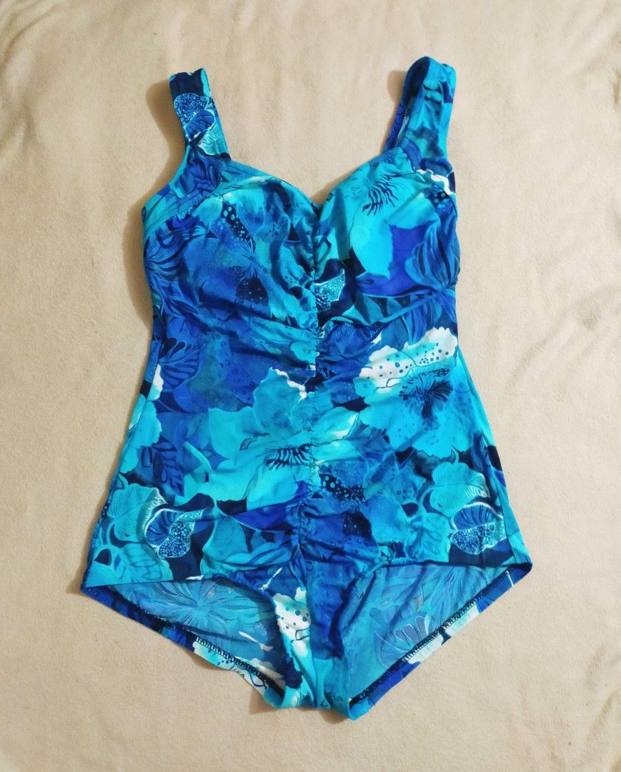 Le cove hotsell swimsuit plus size