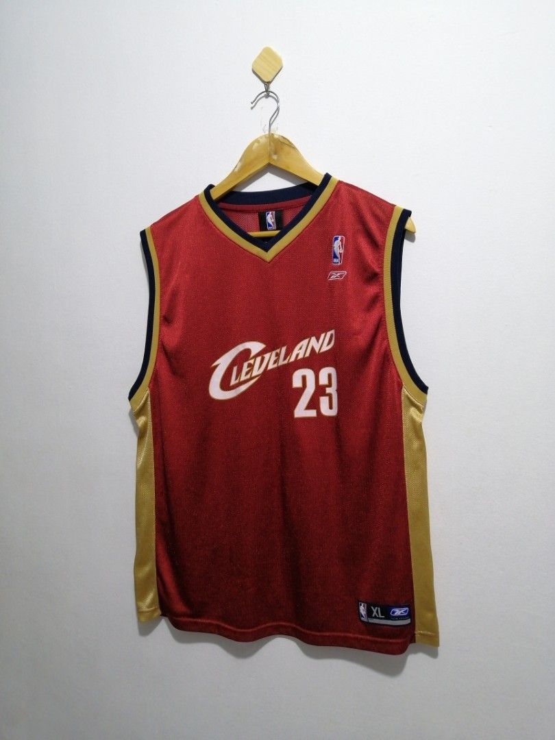 Reebok NBA Team Apparel Cleveland Cavaliers #23 Lebron James Vintage Jersey  Sz L