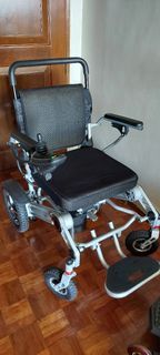 LIKE NEW AUTO-folding electric wheelchair with REMOTE