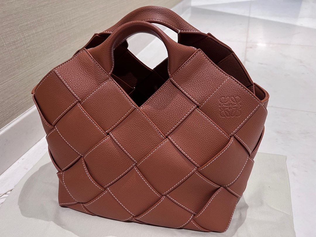 woven basket bag loewe