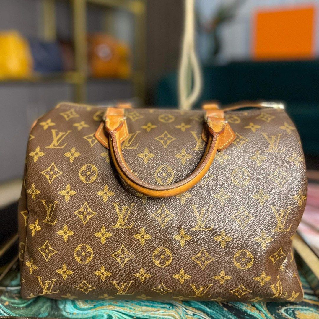 Louis Vuitton speedy 25, Luxury, Bags & Wallets on Carousell