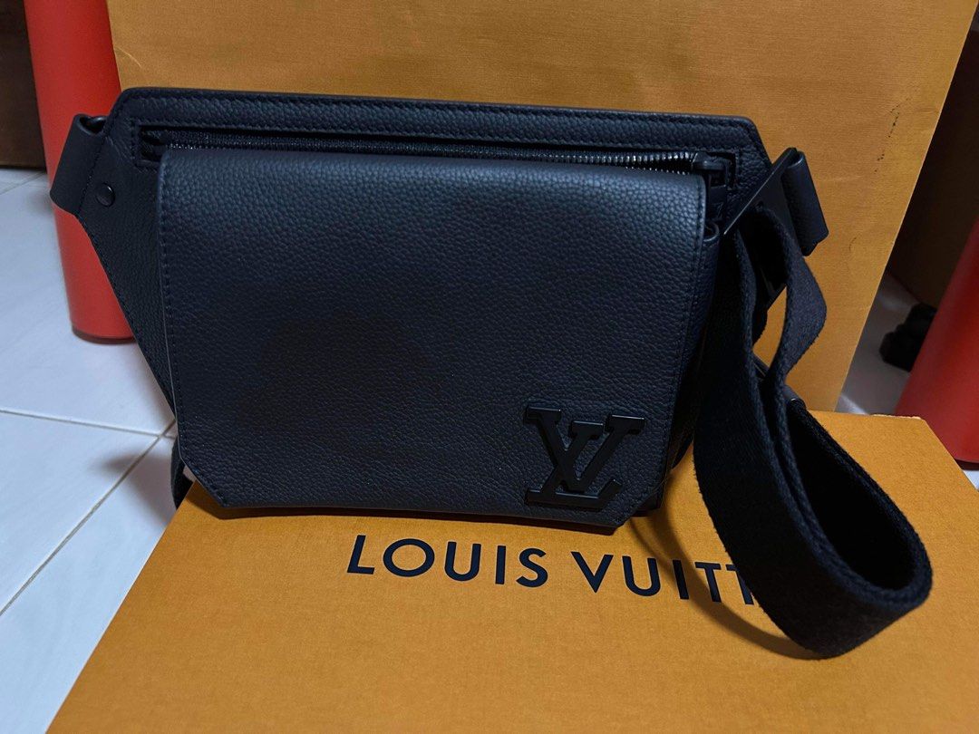 Louis Vuitton, Accessories, Louis Vuitton Takeoff Sling