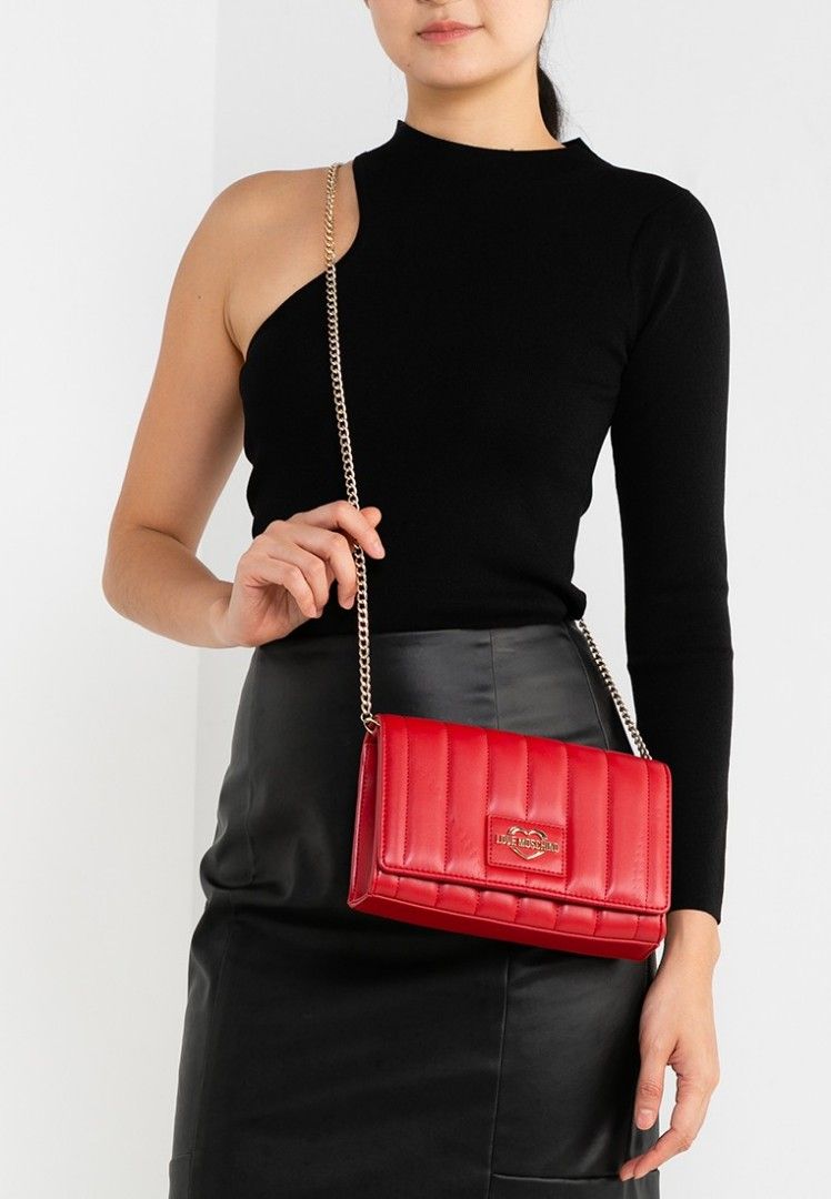Red quilted cheap moschino bag