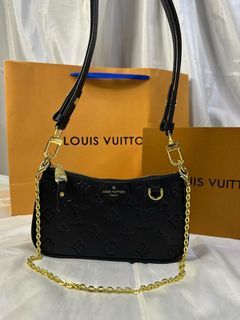 Louis Vuitton Easy Pouch On Strap (19-11.5-3cm) M80349,Shoulder Bags