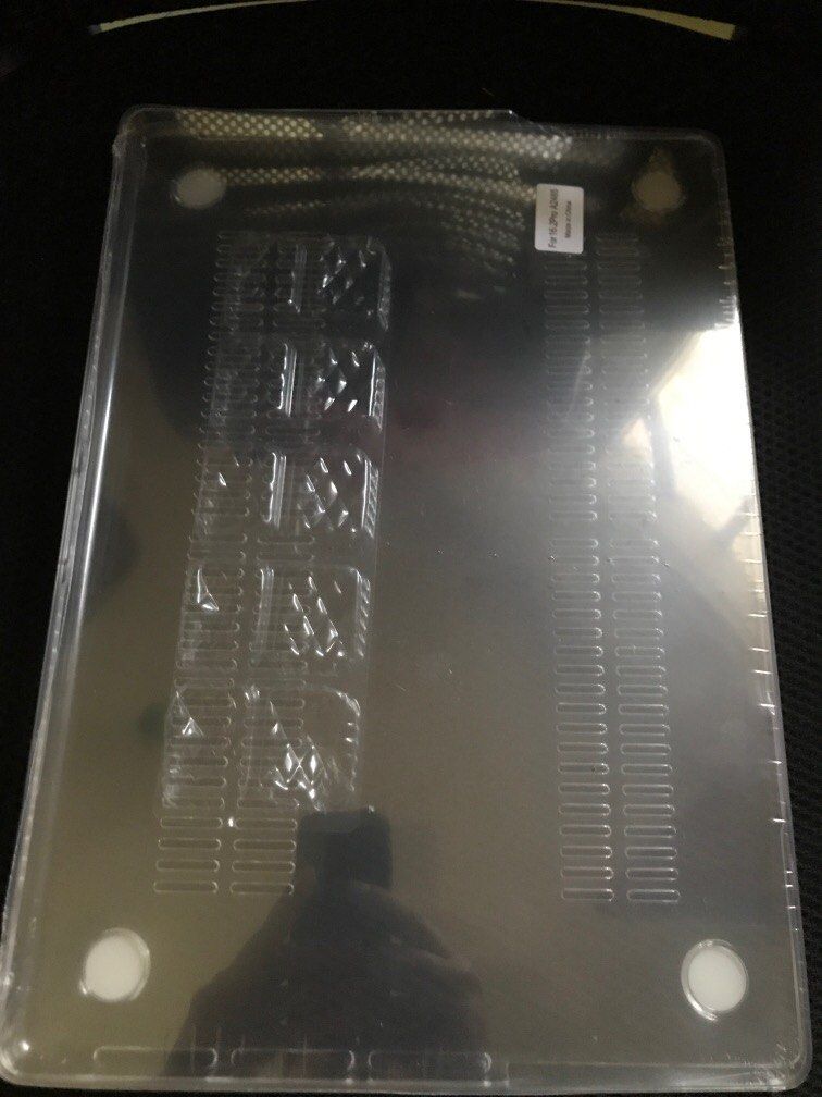 Macbook Pro 16" (2021 M1) Case (Clear) transparent (Category: Laptop Bags & Sleeves) located in Cebu City. Submitted by zeo_99 (Listing ID 1214790065, Image 2). Description: Macbook Pro 16" (2021 M1) Case (Clear) transparent *brand new sealed -outside cebu buyers will shoulder the SF.