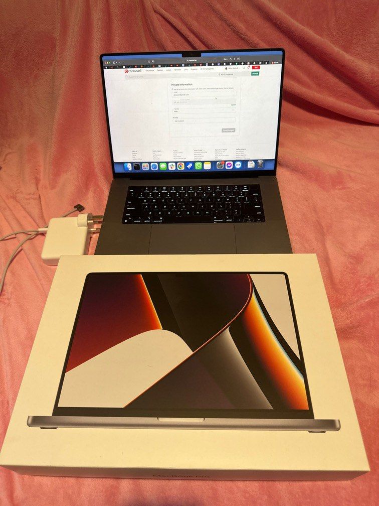 MacBook Pro 16 inch M1 Pro 1TB 16 GB [PRICE FIRM], Computers