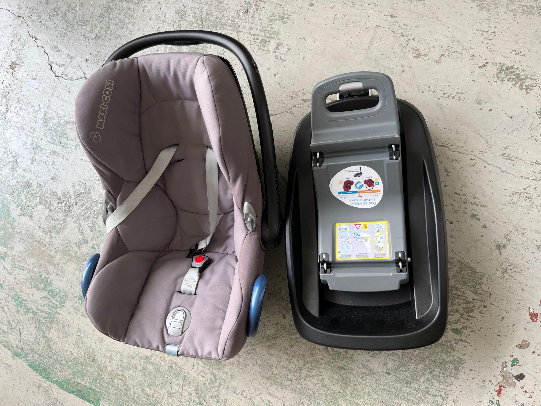 Maxi Cosi CabrioFix Car Seat & Family Fix Base, Babies & Kids, Going